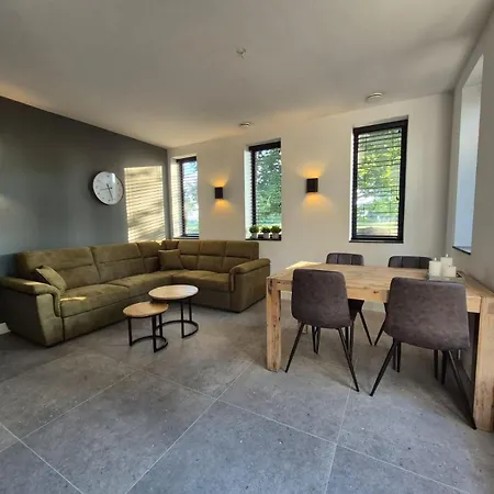 Vakantiewoning Opdebaan Апартаменты *