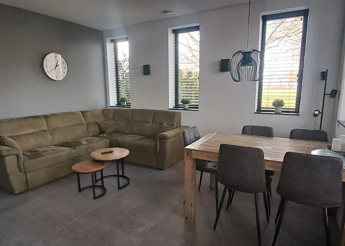 Vakantiewoning Opdebaan * Каатсхойвел